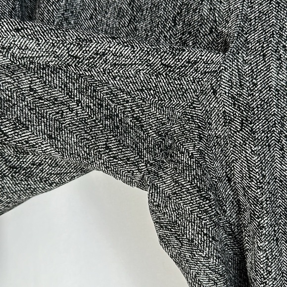 Tribal Grey & Black Cropped Pants - Picture 3 of 7